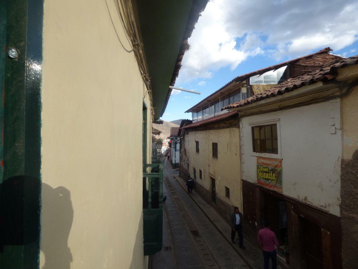 The Grasshopper Hostels Av Alta Cusco Exterior photo