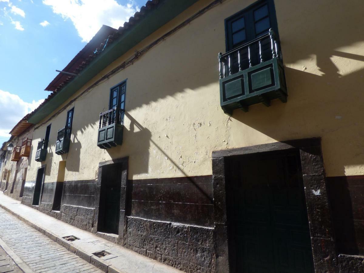 The Grasshopper Hostels Av Alta Cusco Exterior photo