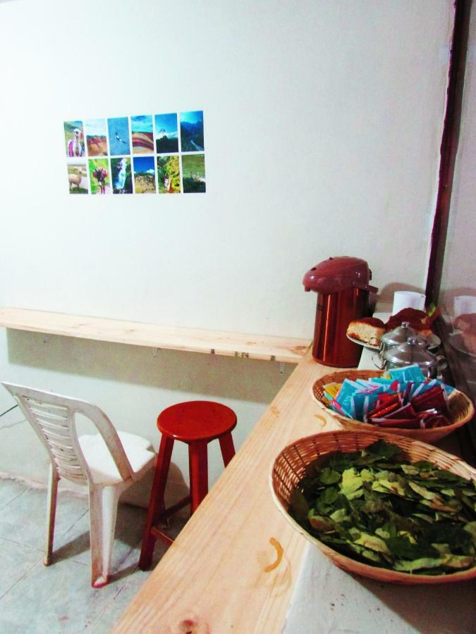 The Grasshopper Hostels Av Alta Cusco Exterior photo